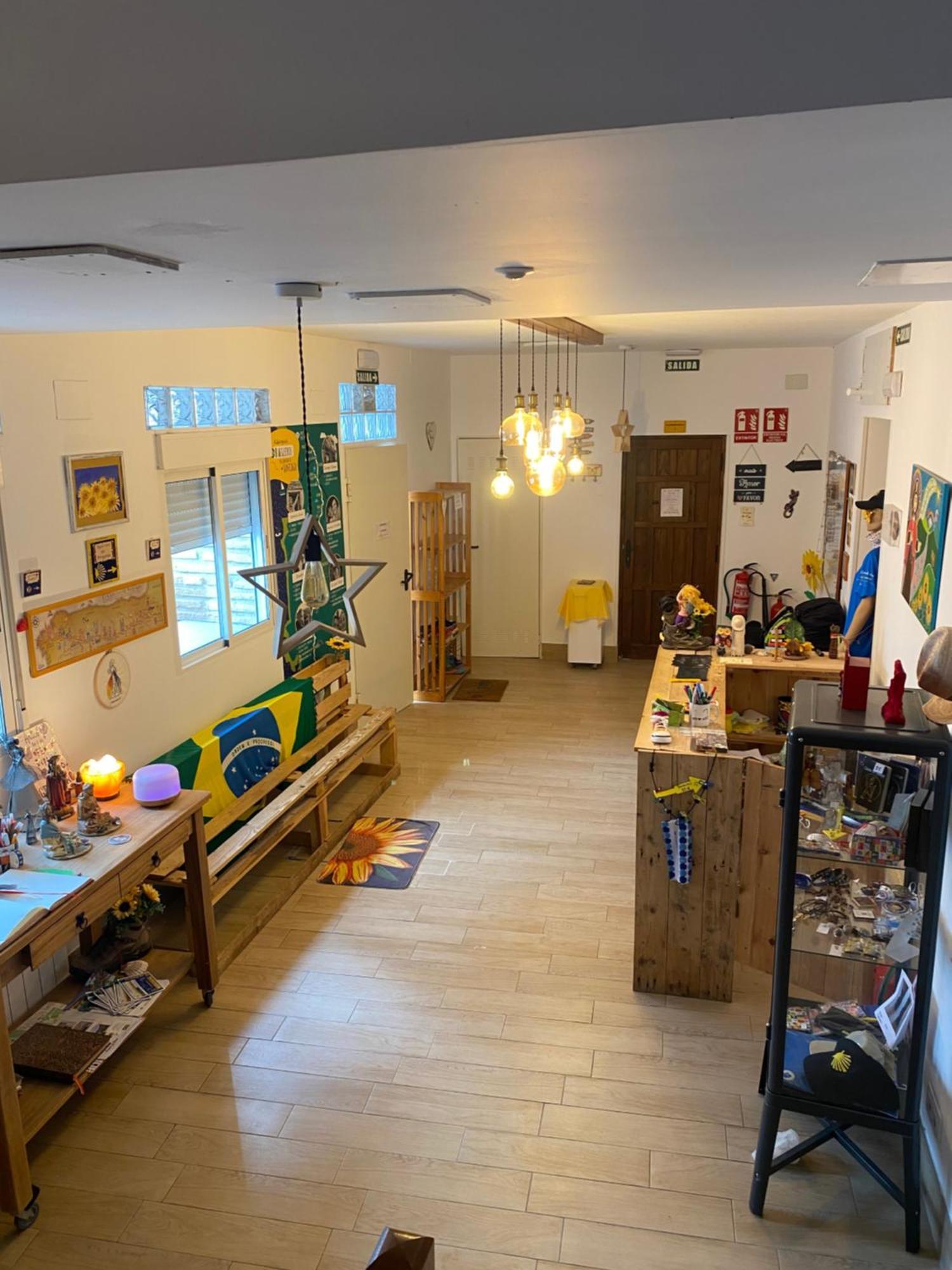 פואנטה לה ריינה Albergue Estrella Guia מראה חיצוני תמונה