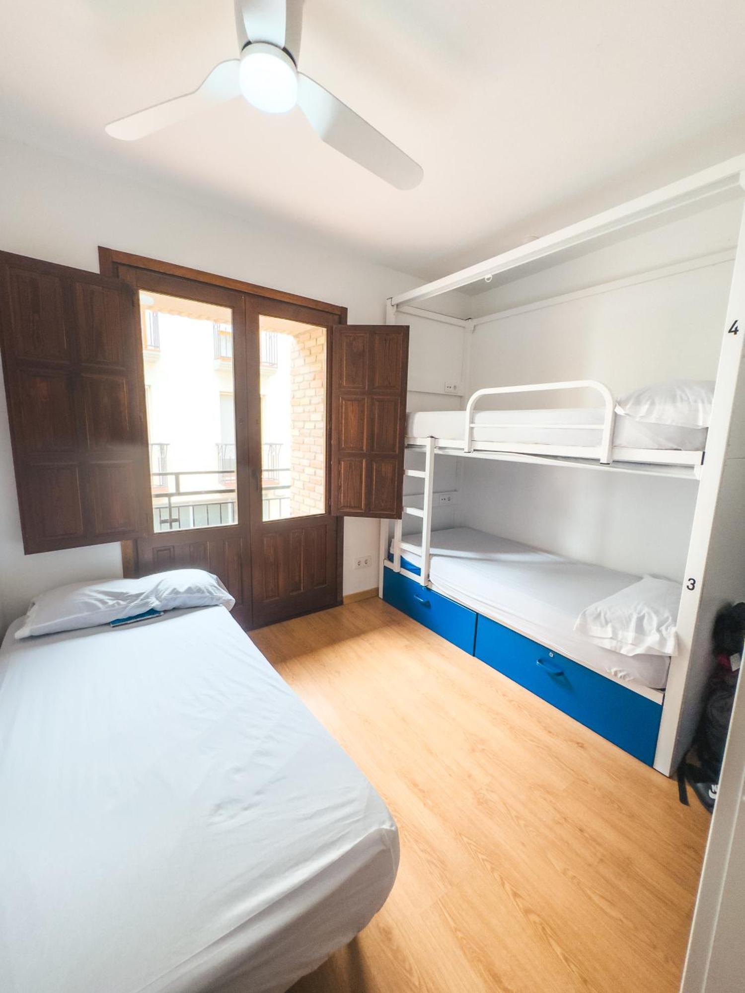פואנטה לה ריינה Albergue Estrella Guia מראה חיצוני תמונה